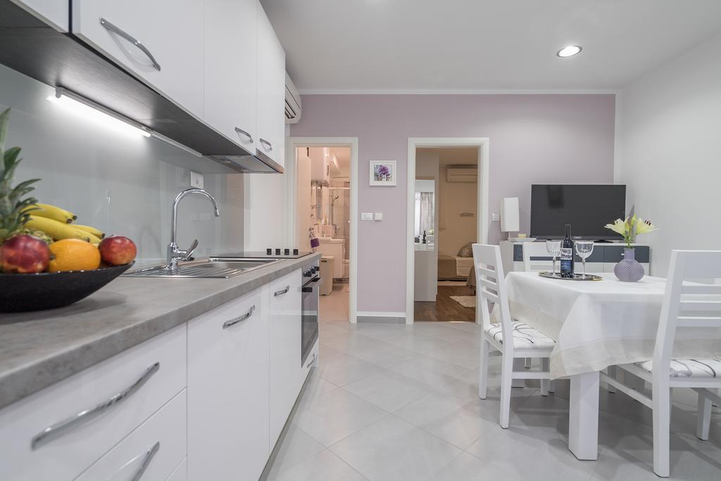 Drop In Split Luxury Suites 外观 照片
