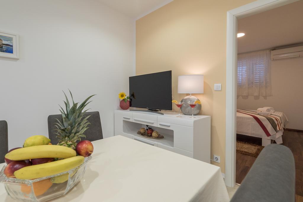 Drop In Split Luxury Suites 外观 照片